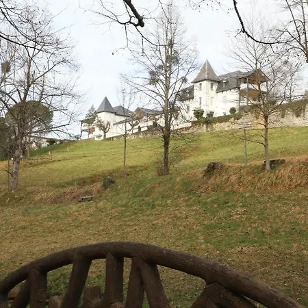 Superbe Entierement Renove Au Pied Des Montagnes Avec Parking Inclus