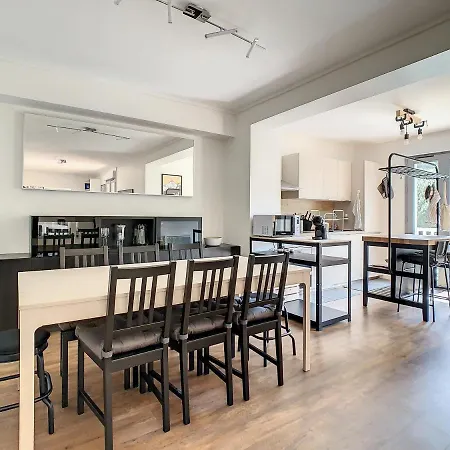 Apartment Superbe Entierement Renove Au Pied Des Montagnes Avec Parking Inclus